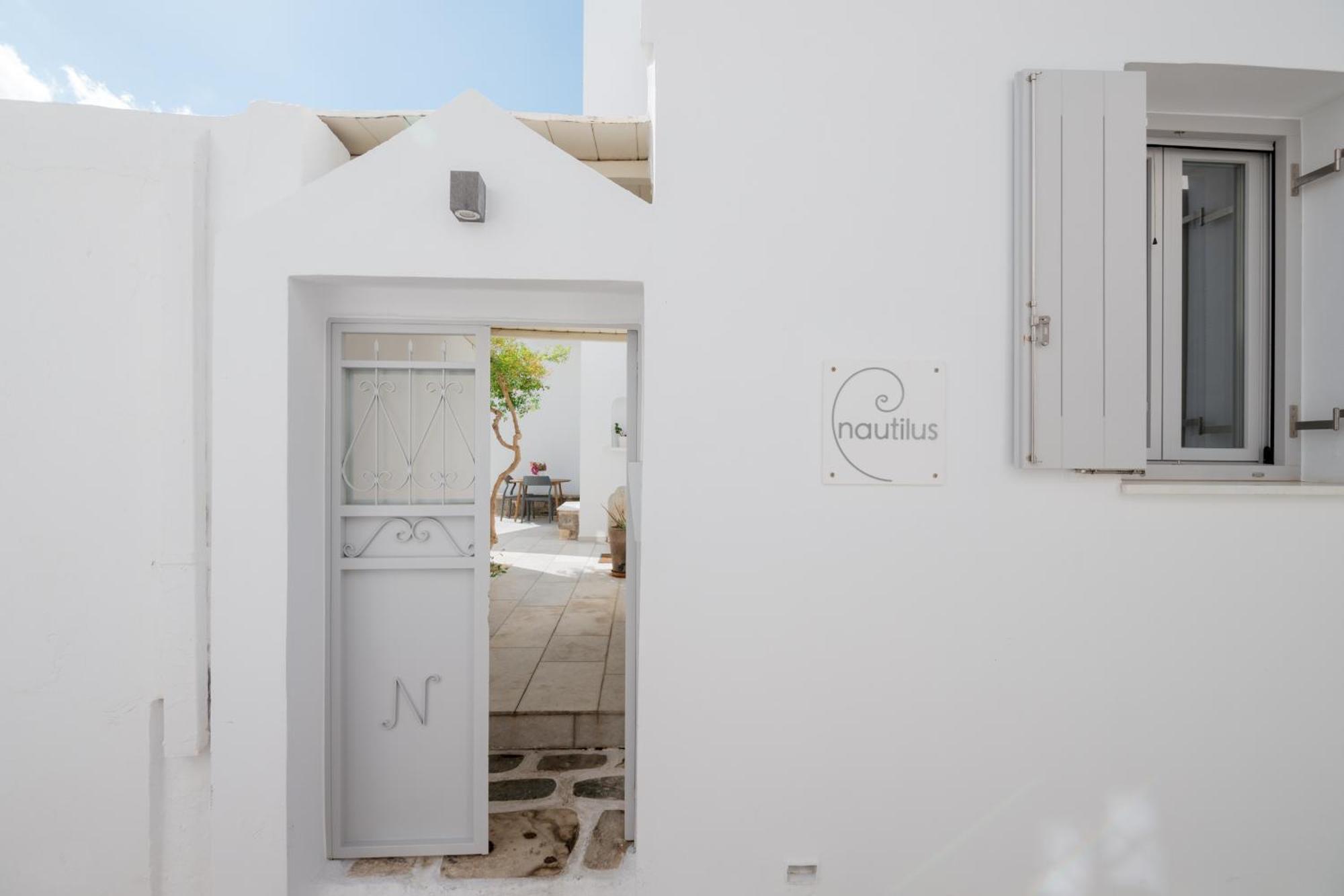Nautilus Apartments Páros Buitenkant foto